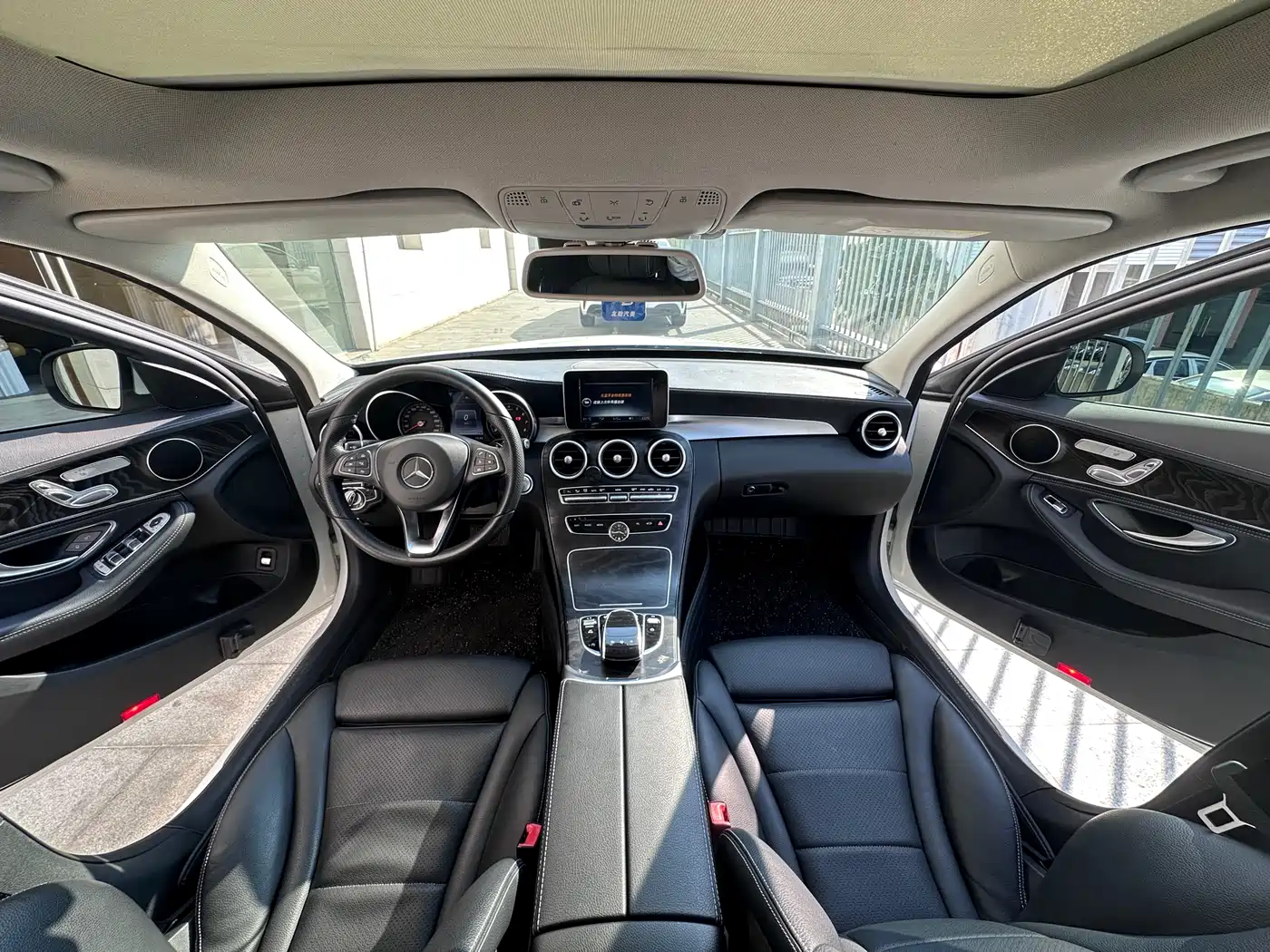 Mercedes-Benz C-Class 2016 C 200 L Sport фото 7
