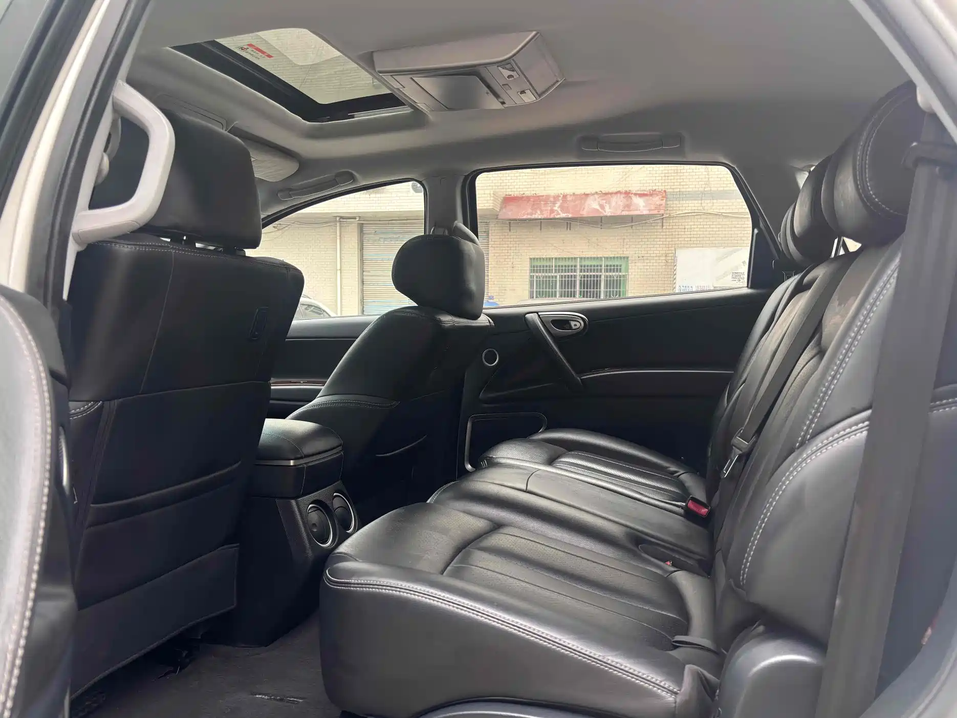 Фото 6 - Luxgen Luxgen7 SUV