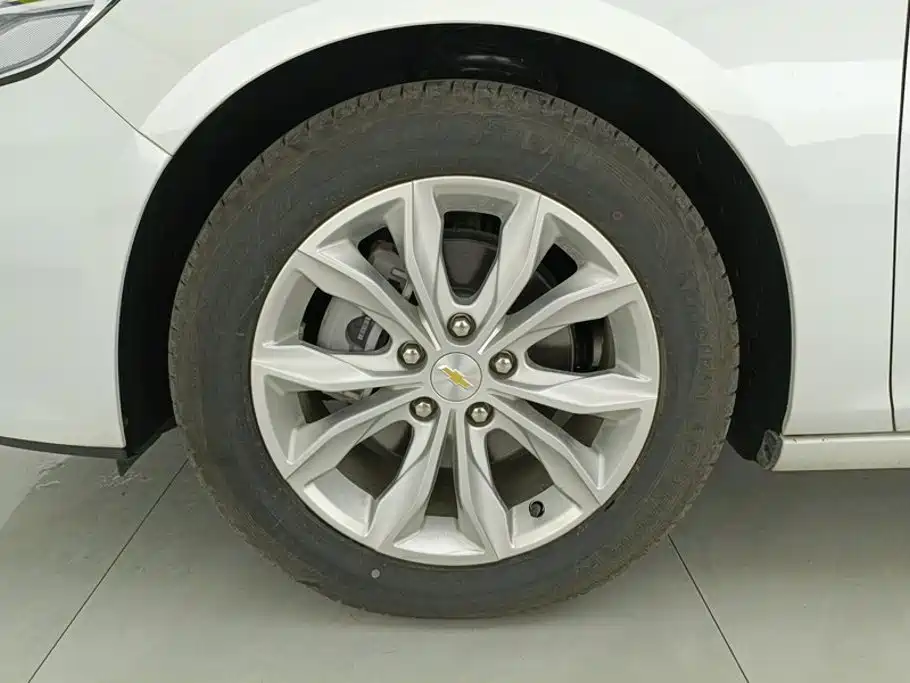 صورة 6 - Chevrolet Malibu XL