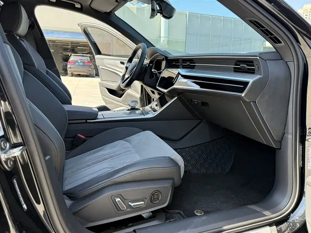 Audi A6L 2023 40 TFSI Luxury Dynamic фото 19