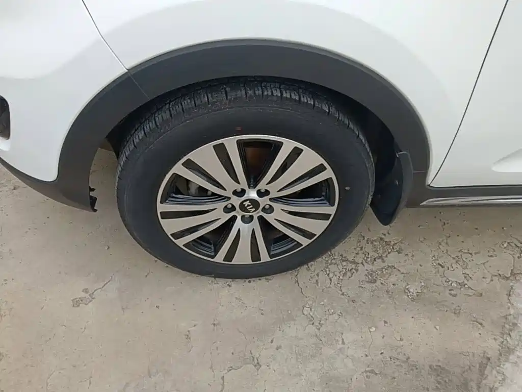 Фото 23 - Kia Sportage