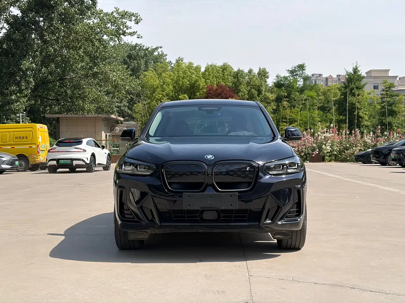 BMW iX3 2022 Innovation Leader фото 8