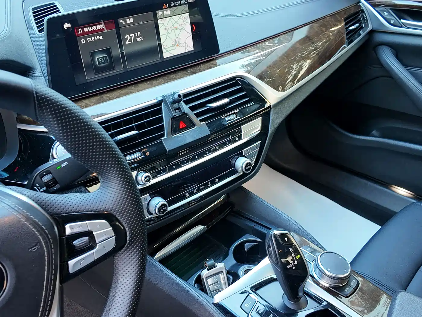 BMW 5 Series 2018 525Li Luxury Package фото 8
