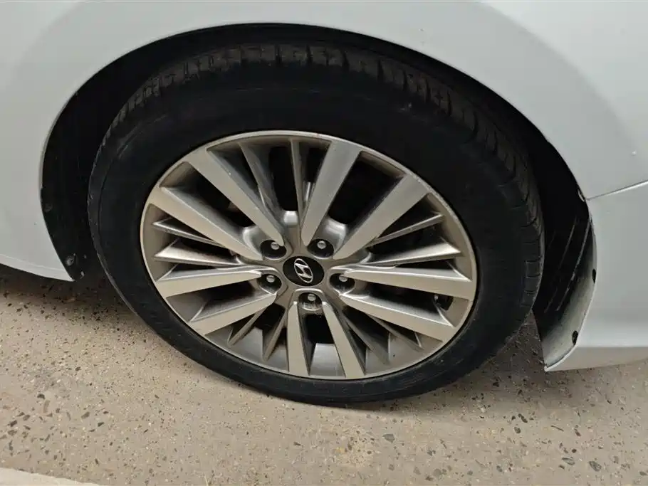 Hyundai Mistra 2019 1.8L Automatic DLX Premium China VI фото 6