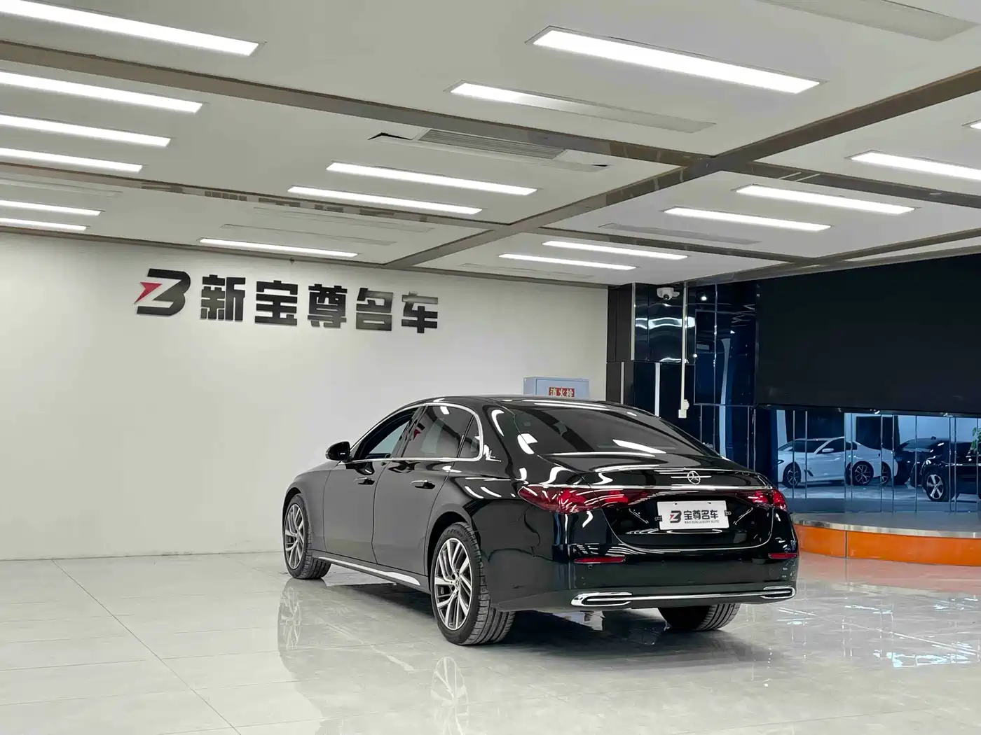 Mercedes-Benz E-Class 2025 E 300 L Fashion фото 18