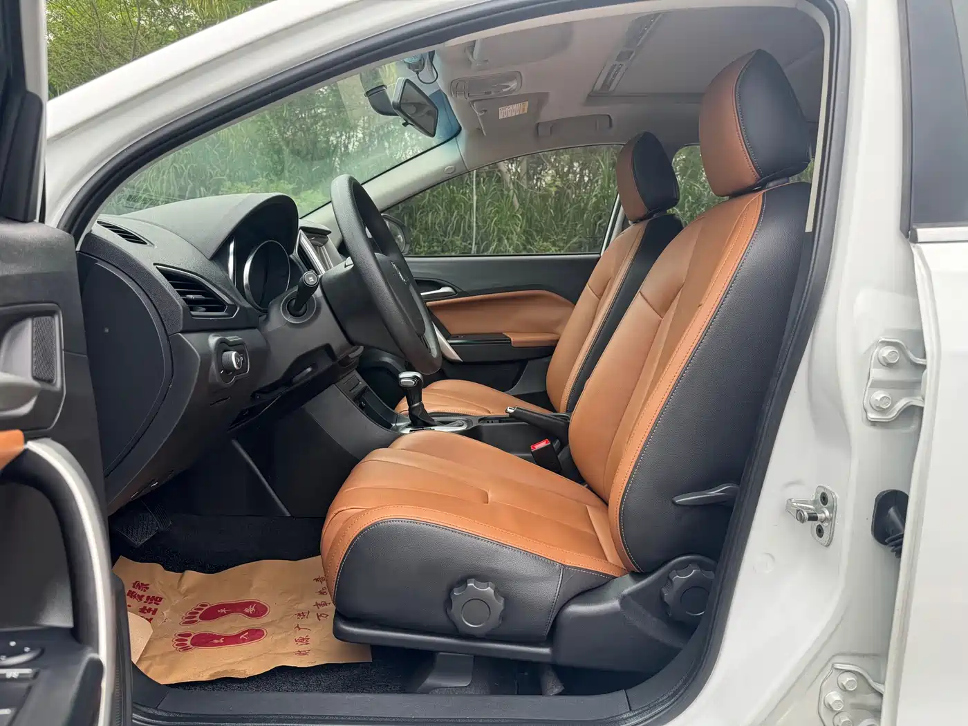 MG GT 2018 2016 Model 1.5L Automatic Premium Luxury Edition