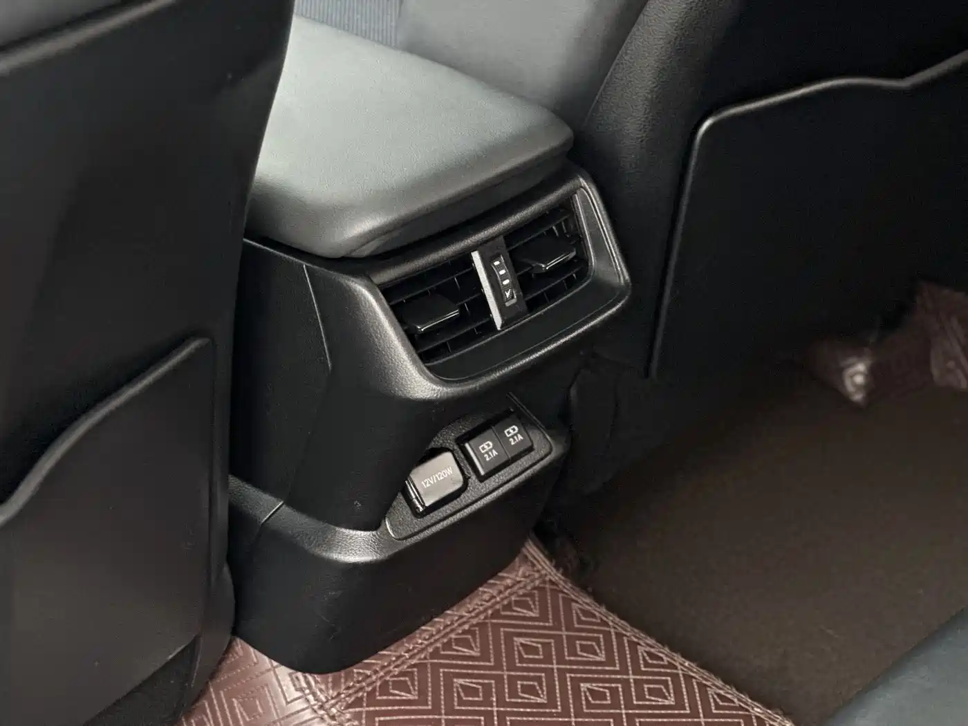 Lexus ES 2020 200 Excellence фото 13