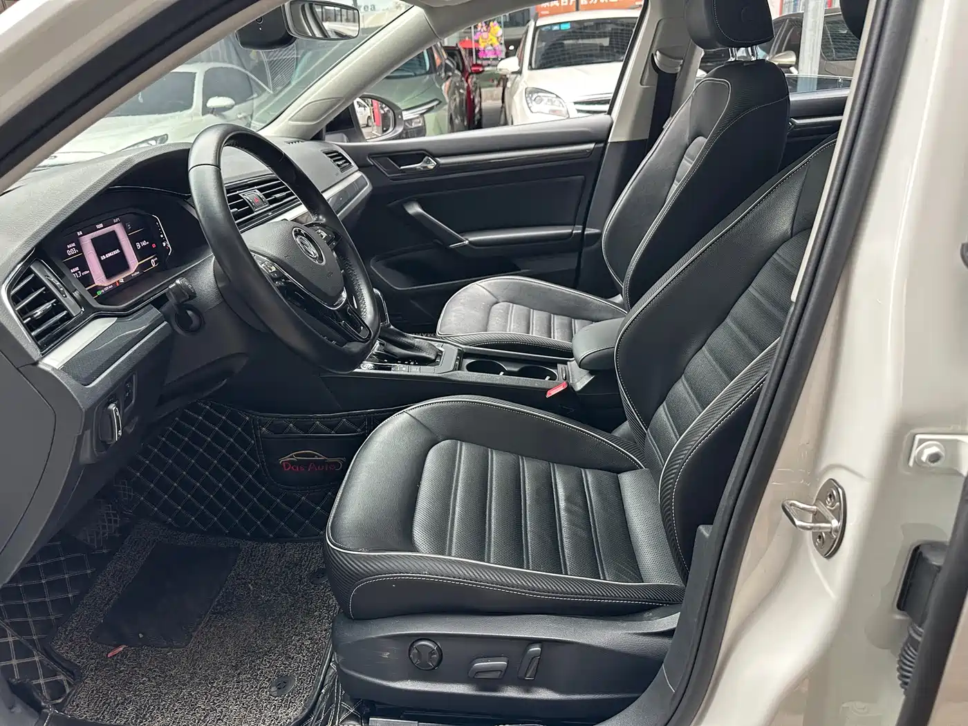Volkswagen Lamando 2021 280TSI DSG Luxury Phantom Edition фото 5