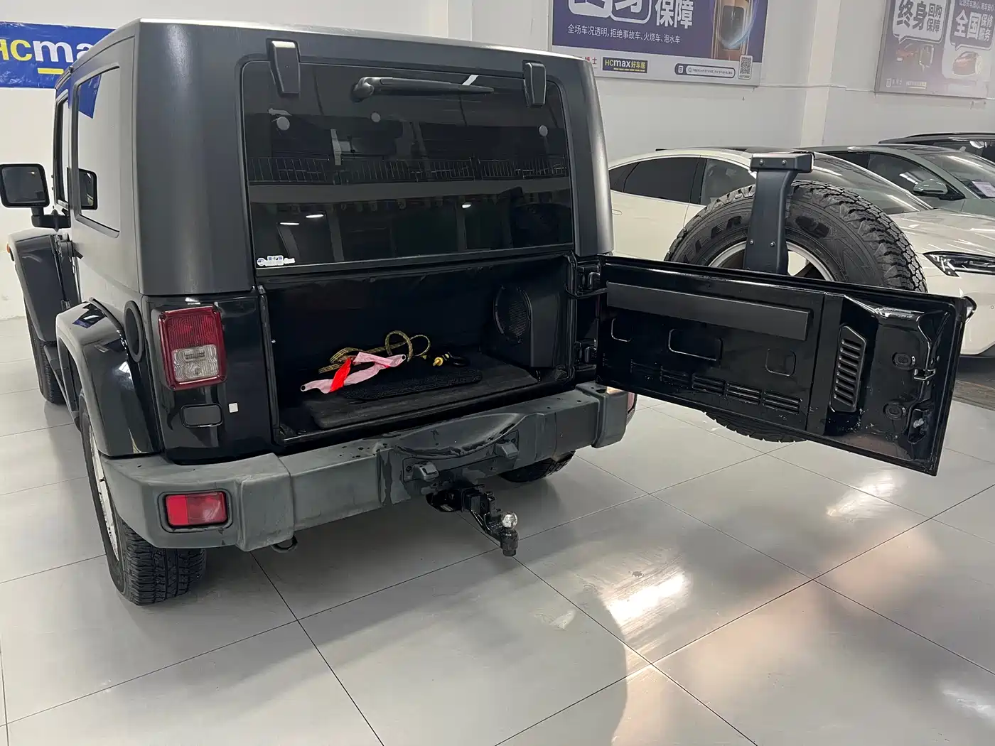 Jeep Wrangler 2010 2008 3.8L Sahara Two-Door