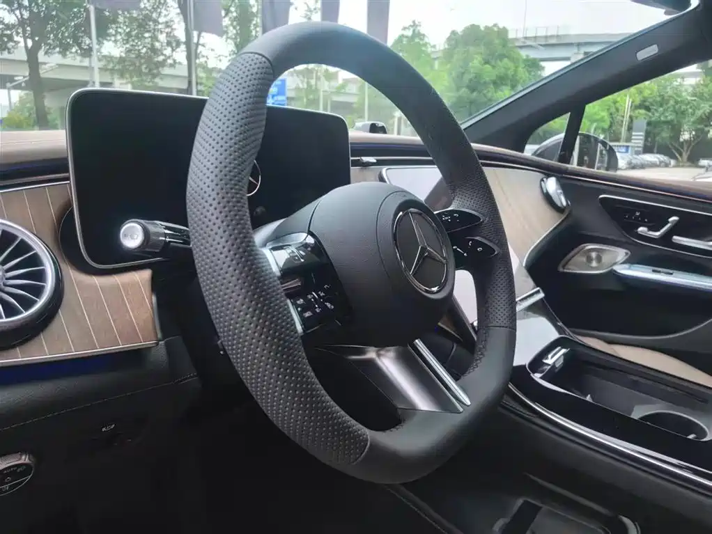 Mercedes-Benz EQE 2025 500 4MATIC Pioneer фото 15