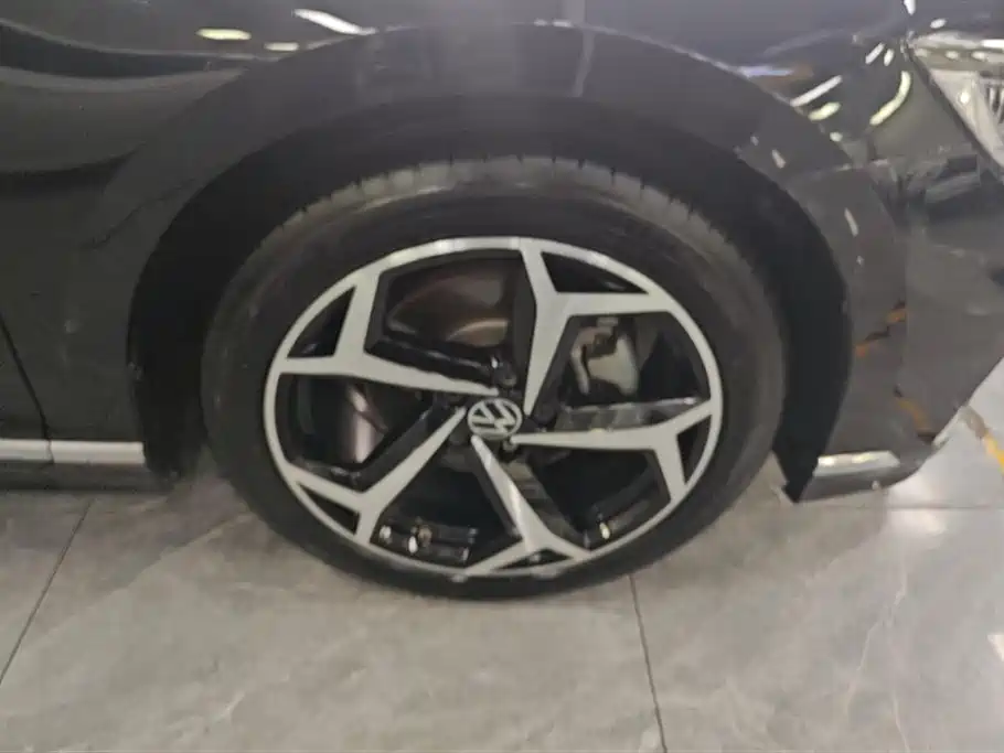 Volkswagen Magotan 2023 Model 2 Million Commemorative Edition 330TSI DSG Luxury фото 6
