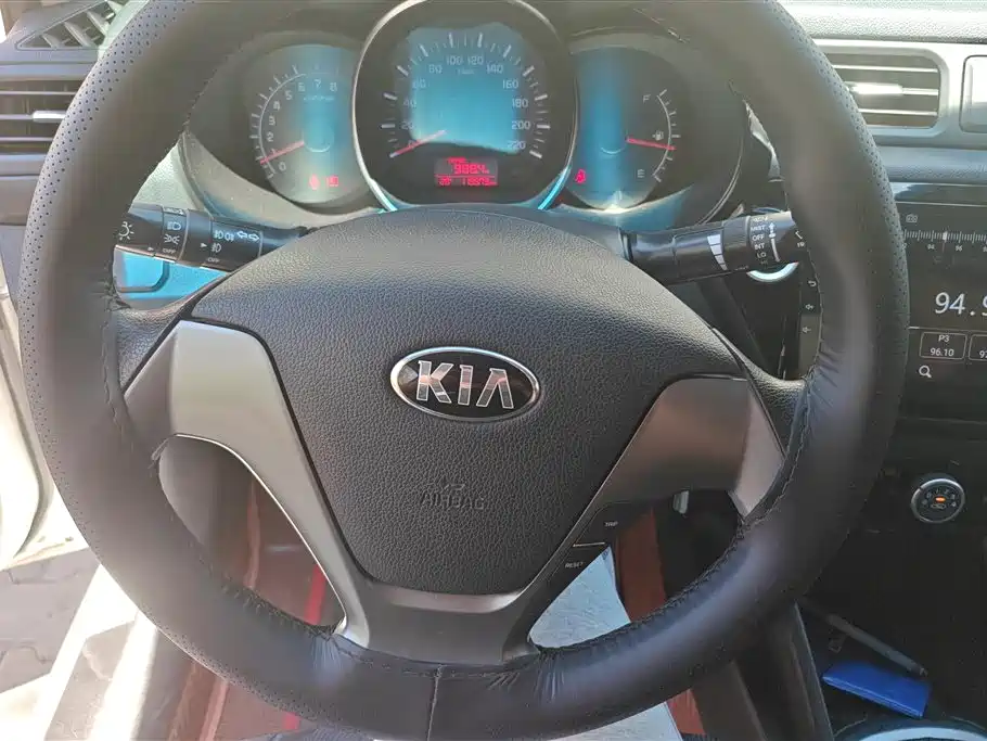 Kia K2 2015 Sedan 1.4L MT GLS фото 15