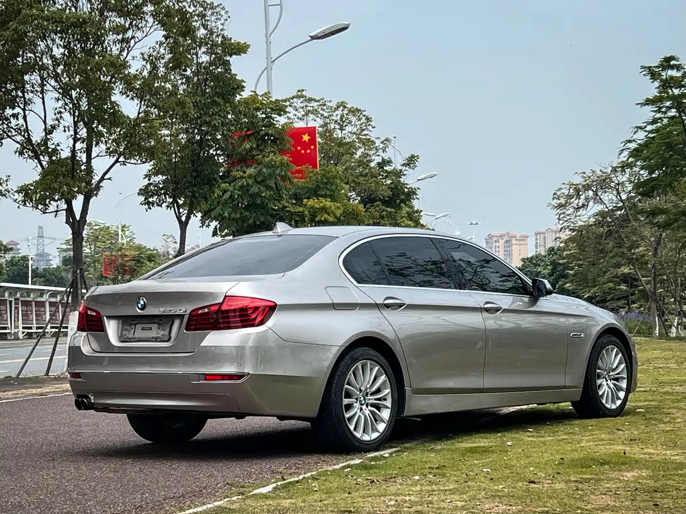 BMW 5 Series 2014 525Li Luxury Design Package фото 7