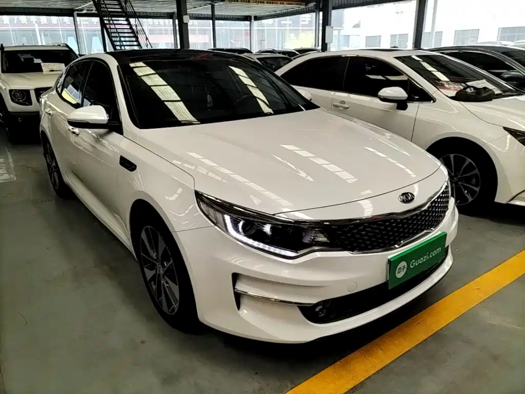 KIA K5