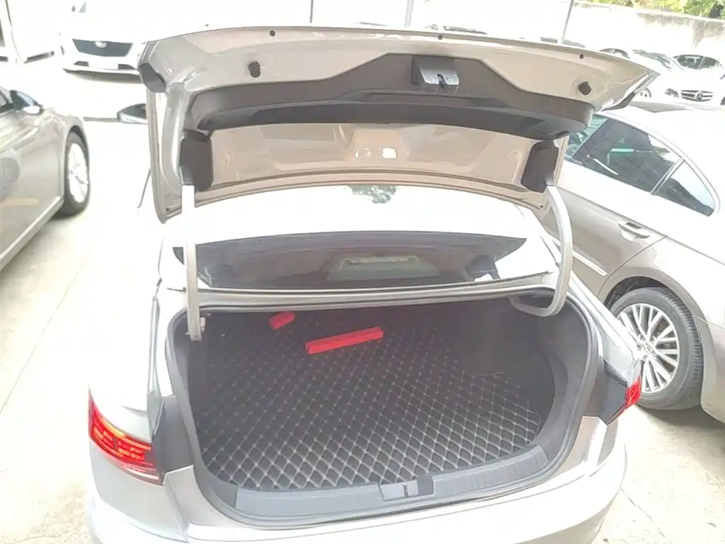 Volkswagen Sagitar 2019 280TSI DSG Comfort Edition China VI фото 19