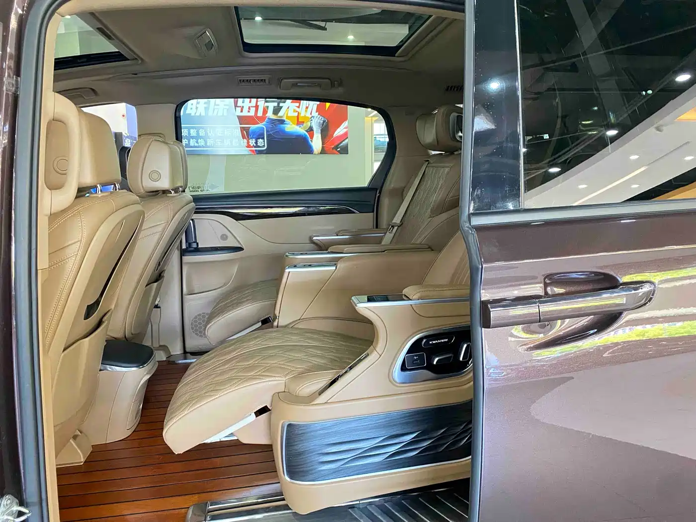 Buick GL8 2018 ES 28T Luxury Type China VI фото 18