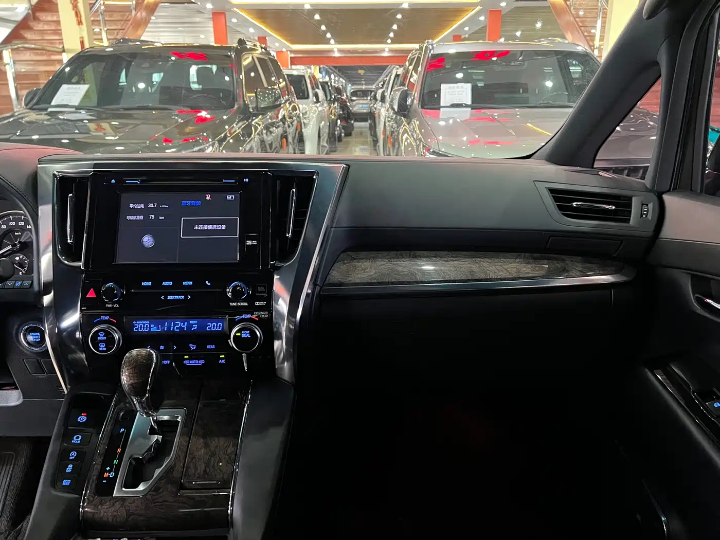 Toyota Alphard 2018 Facelift 3.5L Premium Edition фото 9