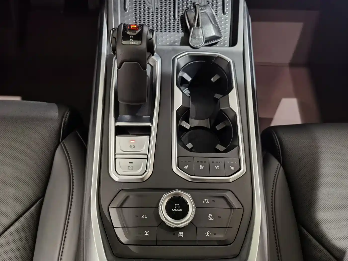 Tank 400 New Energy 2024 Hi4-T Off-Road Edition фото 14