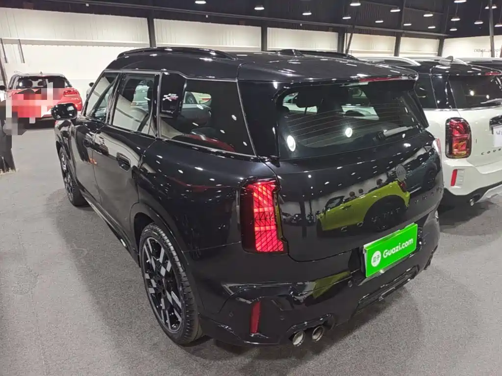 2024 MINI JCW COUNTRYMAN