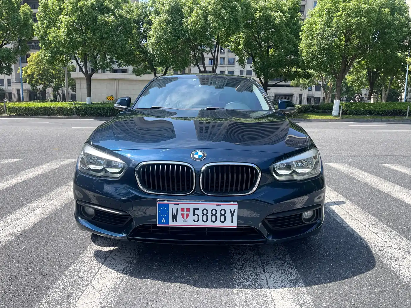 BMW 1 Series (Import) 2015 118i Leading фото 2