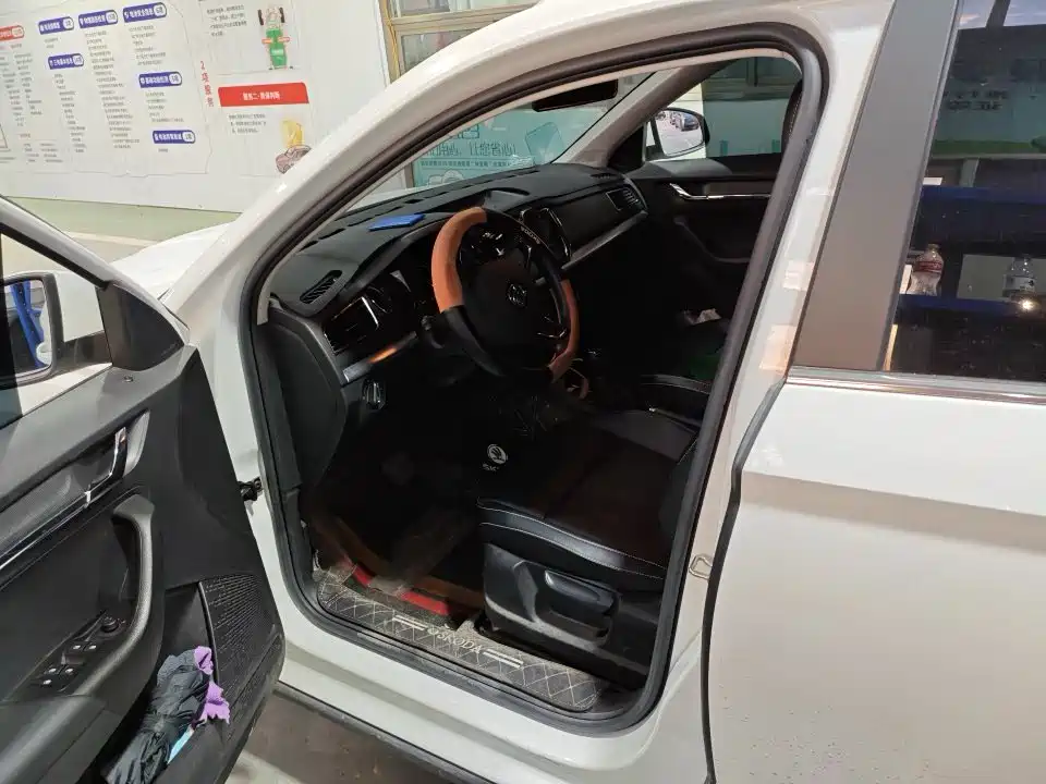 Škoda Kamiq 2024 Model 1.5L Automatic Comfort Edition фото 5