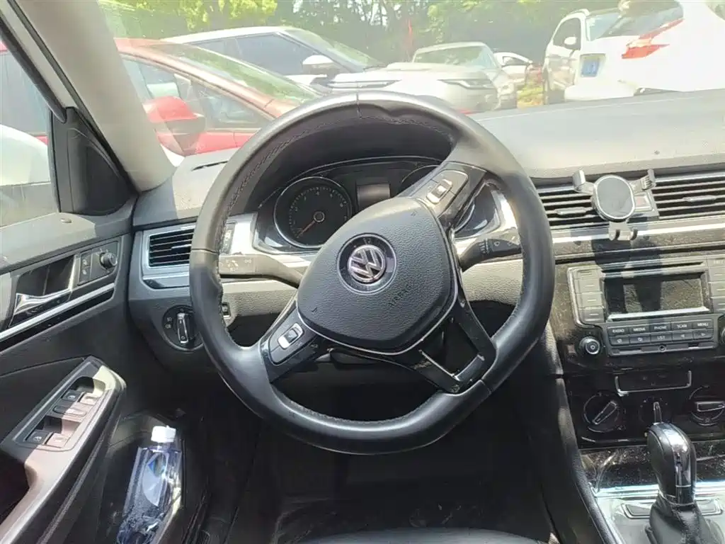 Volkswagen Bora 2018 1.5L Automatic Comfort фото 11