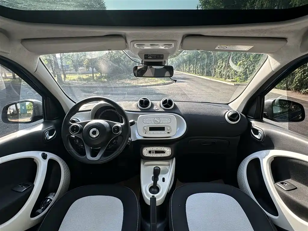 smart forfour 2017 2016 1.0L 52kW Passion Edition