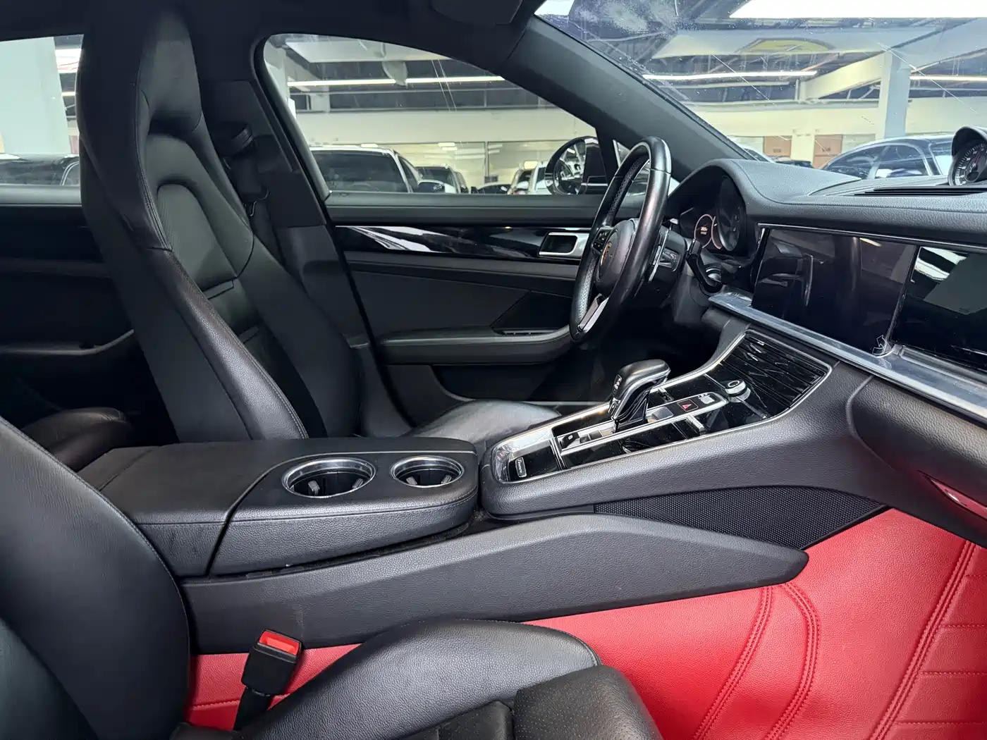 Porsche Panamera 2017 Panamera 3.0T фото 11