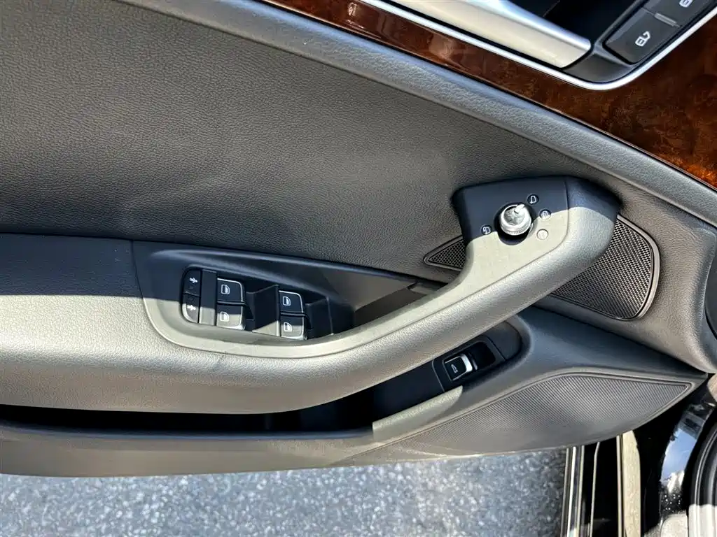 Audi A6L 2016 30 FSI Comfort фото 15