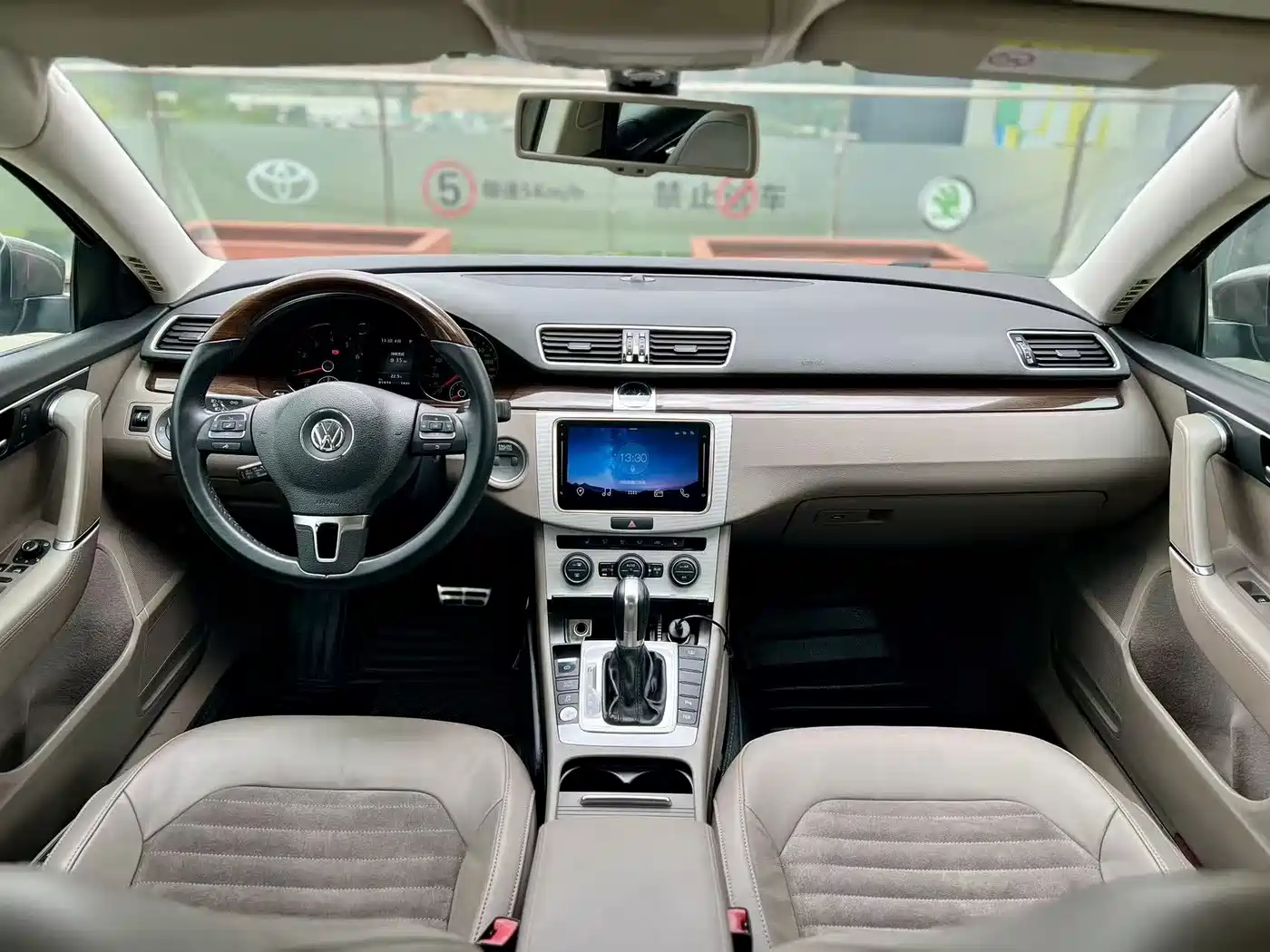 Volkswagen Magotan 2015 2.0TSI Premium фото 5