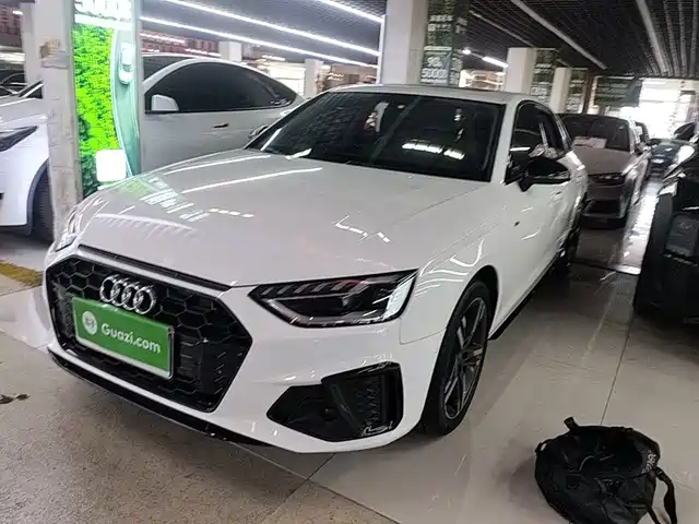 Audi A4L 2023
