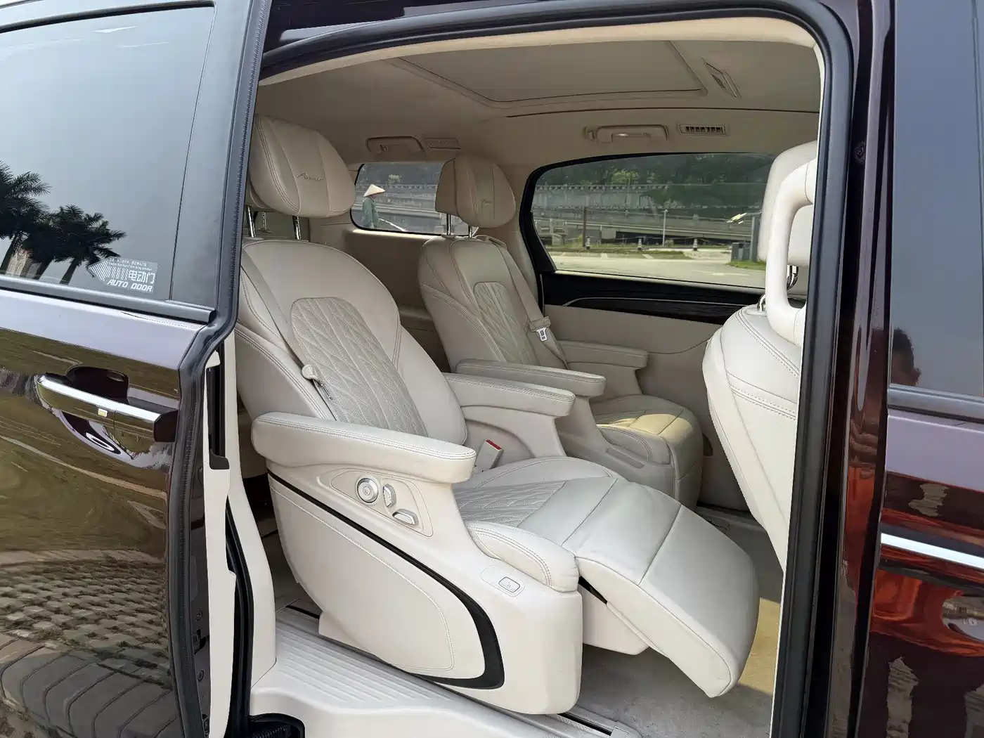 Buick GL8 2020 Avenir Six-Seat Elegance Edition фото 14