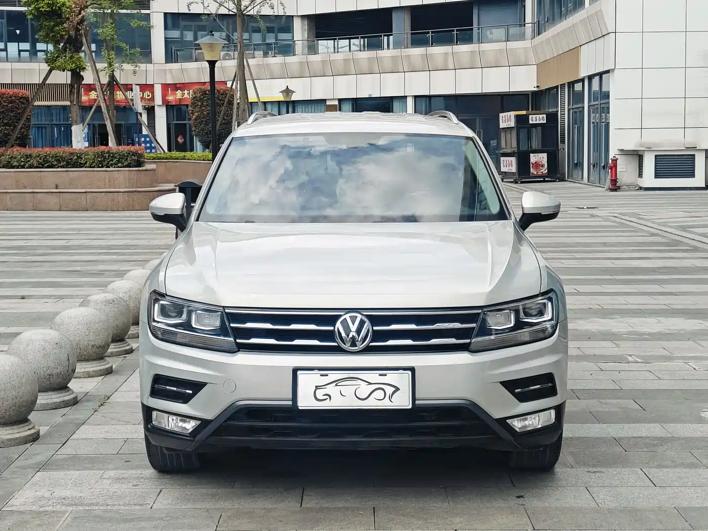 Volkswagen Tiguan L 2017 330TSI Automatic 2WD Comfort Edition фото 2