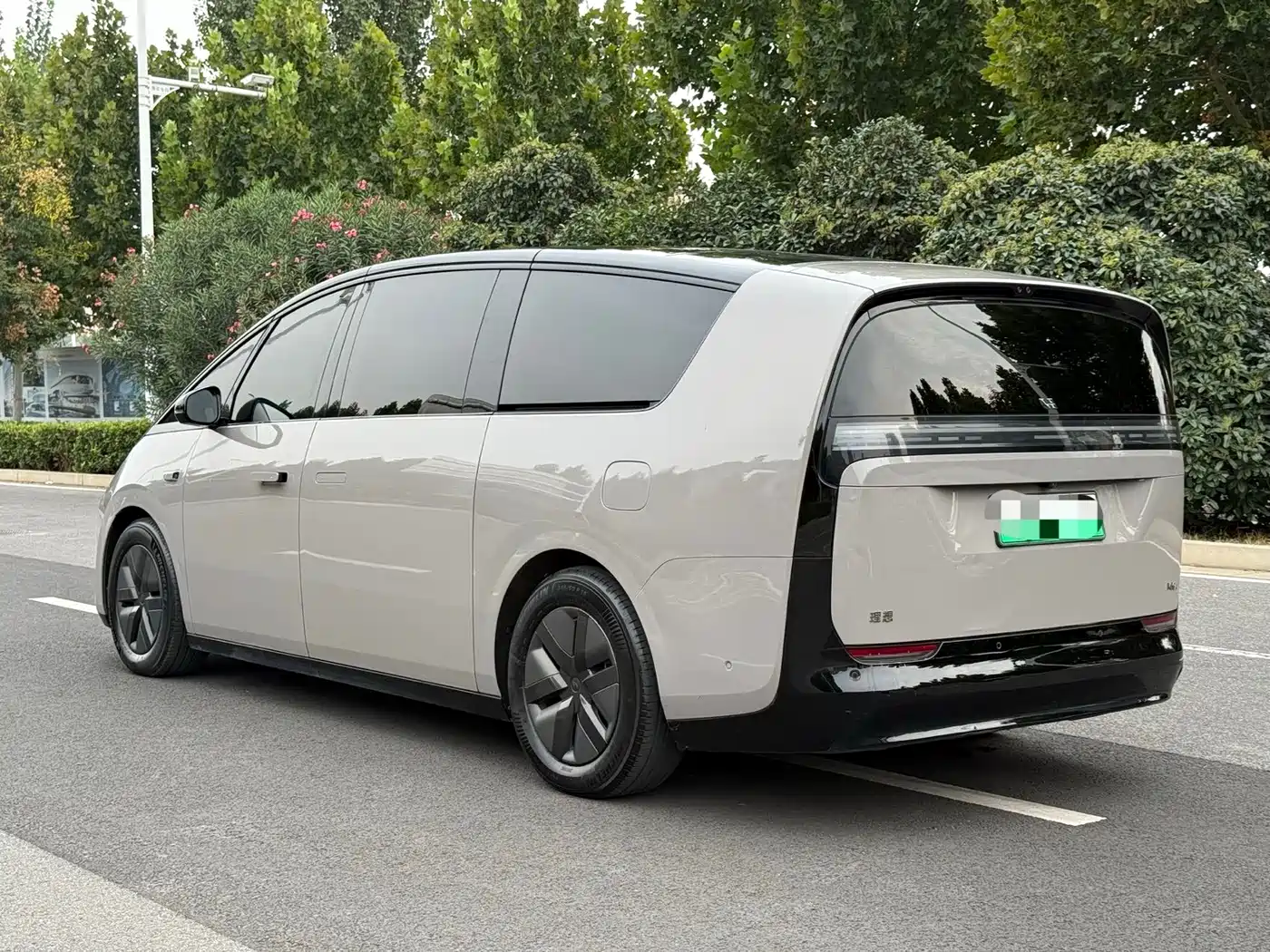Li Auto MEGA 2024 2024 Ultra