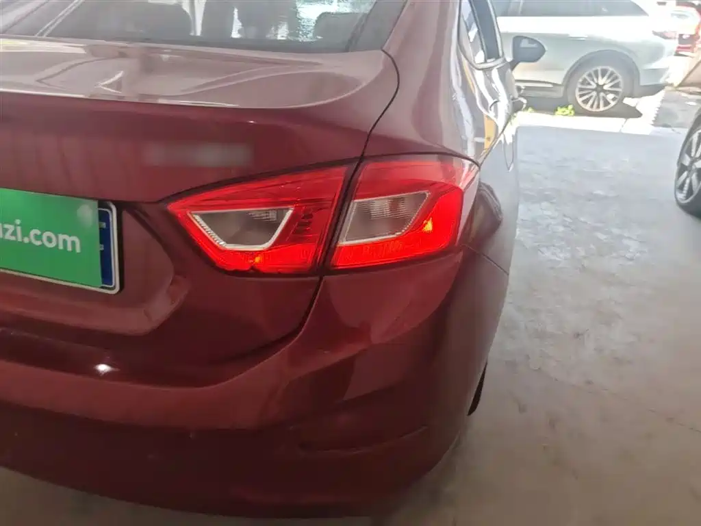 Chevrolet Cruze 2017 1.4T DCT Pioneer Sunroof фото 8