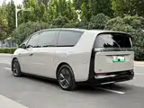 Photo 3 - Li Auto MEGA