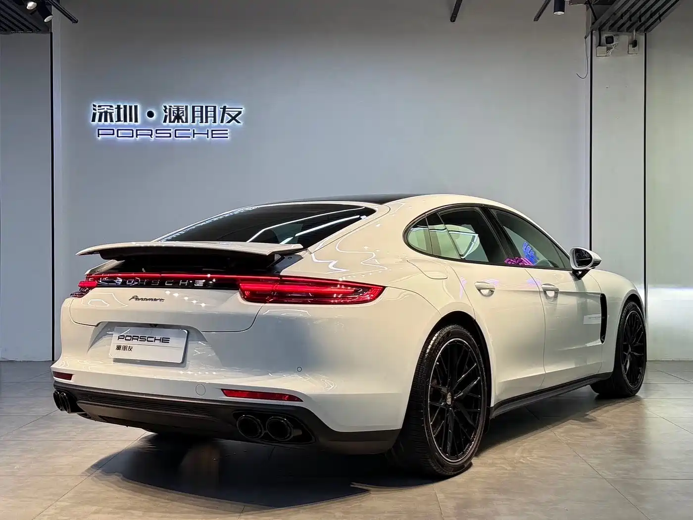 Porsche Panamera 2017 Panamera 3.0T фото 3
