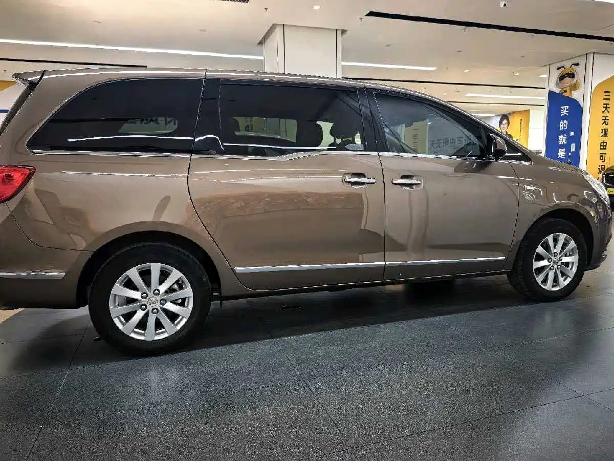 Buick GL8 2018 28T Premium Model China VI фото 3