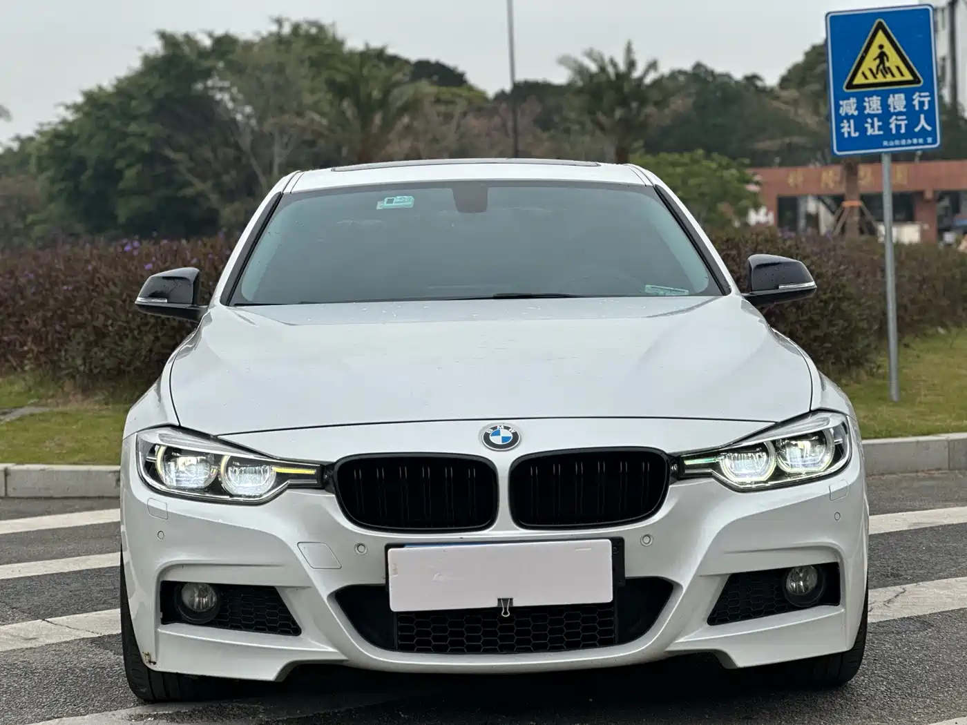 BMW 3 Series 2018 320Li Leading Luxury Package фото 2