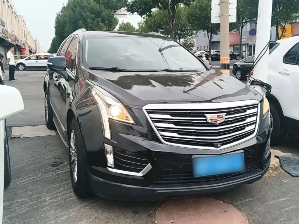 Cadillac XT5 2017 2016 25T Luxury Model