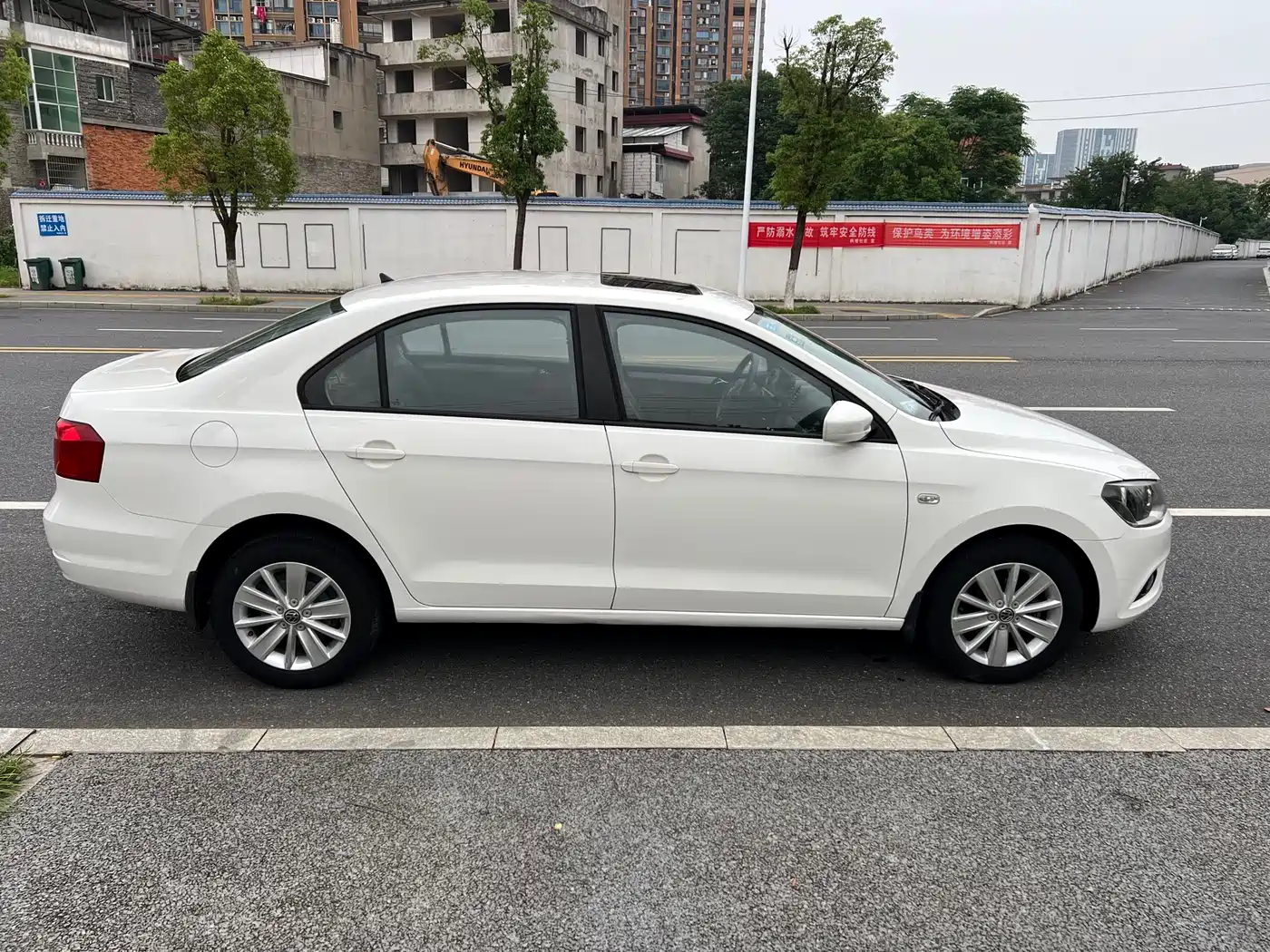 Volkswagen Jetta 2013 1.4L Manual Comfort фото 15