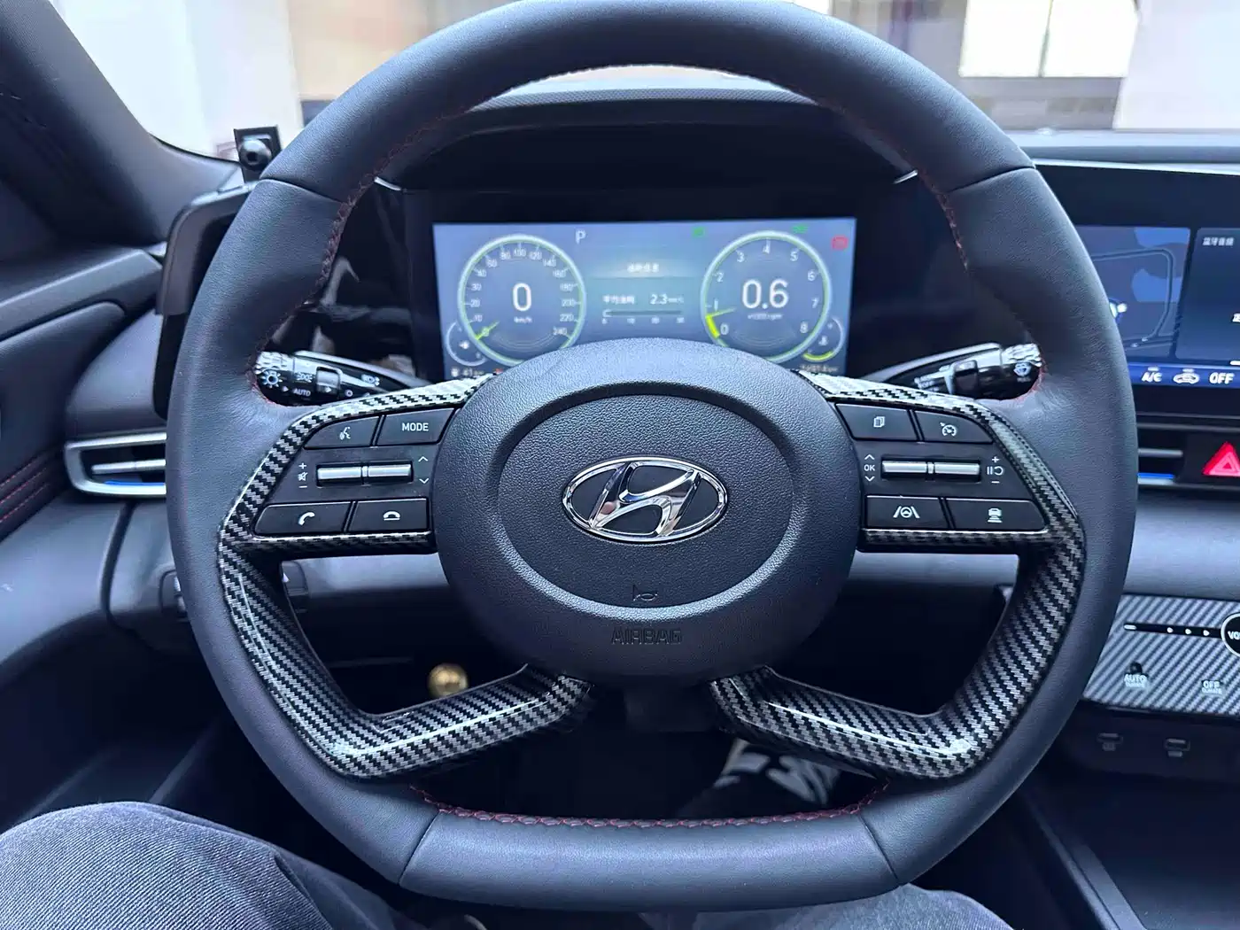Hyundai Elantra 2023 1.5L CVT GLX Elite Edition фото 12