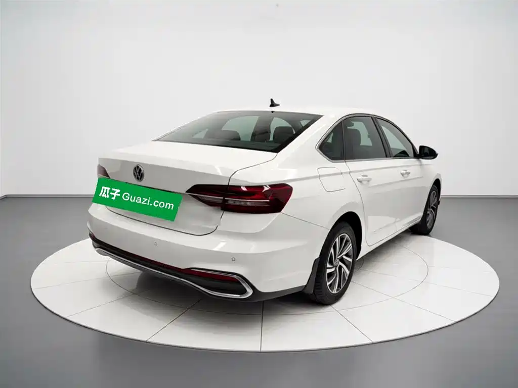 Volkswagen Lavida 2023 1.5L Auto Five Million Edition фото 6
