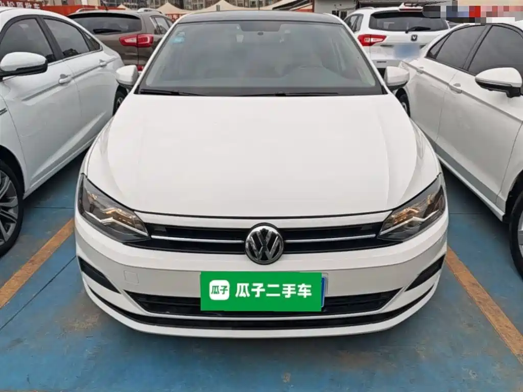 Volkswagen Polo 2019 Plus 1.5L Automatic Colorful Tech Edition фото 3