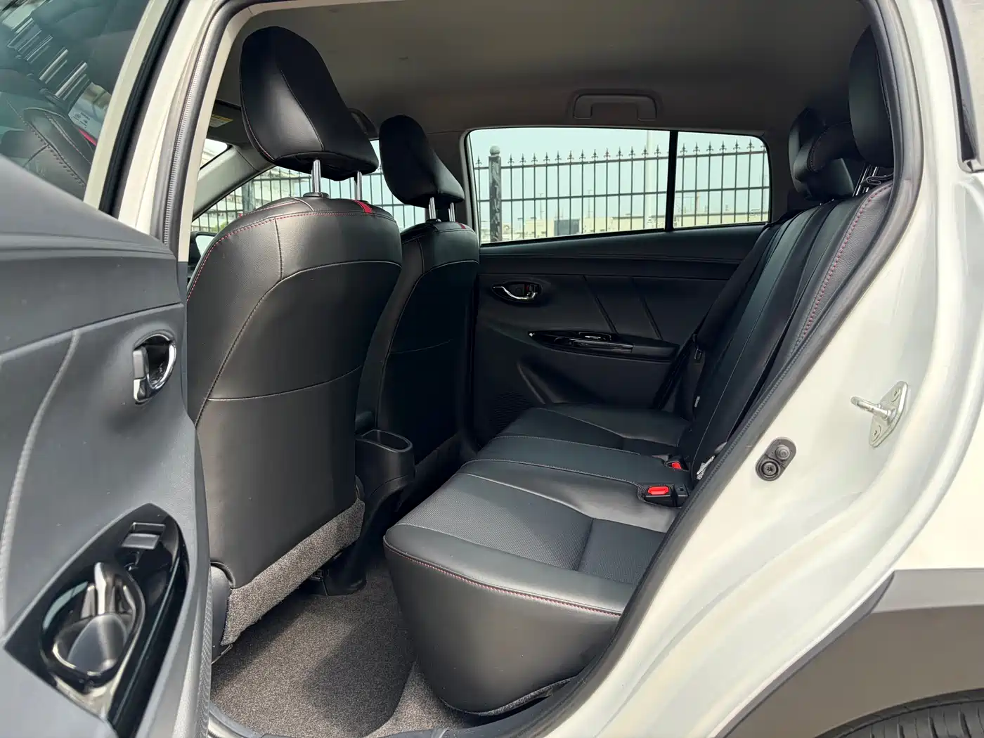 Toyota YARiS L Zhi Xuan 2022 Zhi Xuan X 1.5L CVT Luxury PLUS Edition фото 8