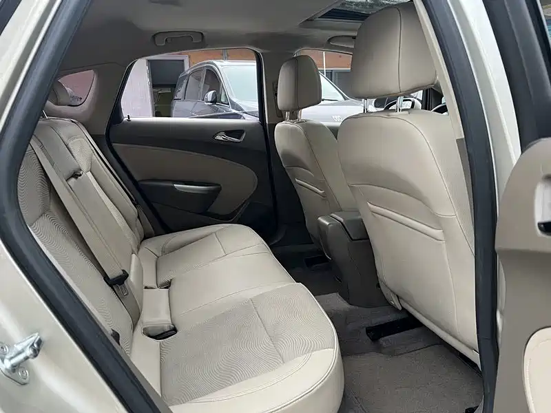 Buick Excelle 2013 Model GT 1.6L Manual Progressive фото 7