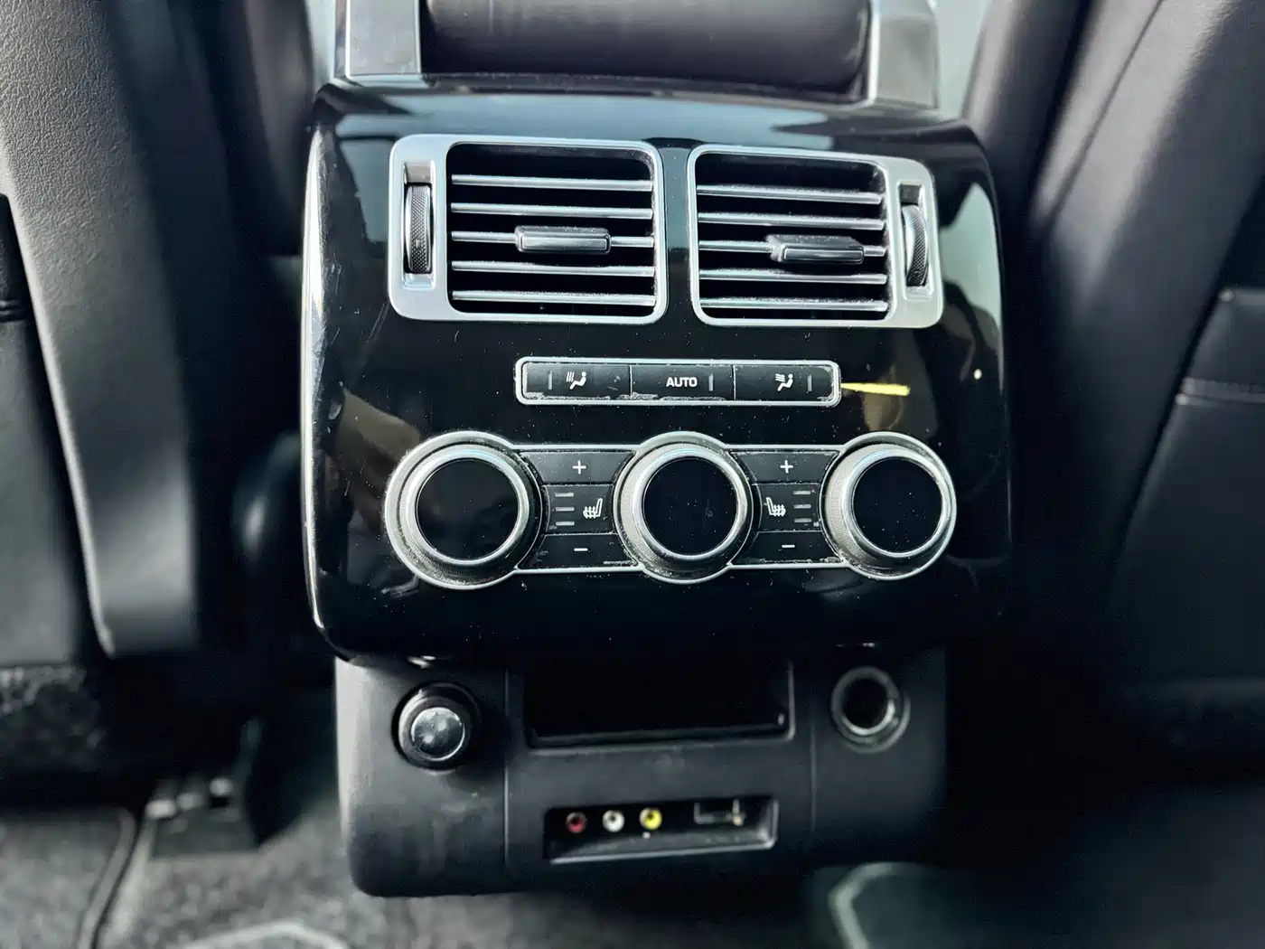 Land Rover Range Rover 2015 3.0 TDV6 Vogue фото 11