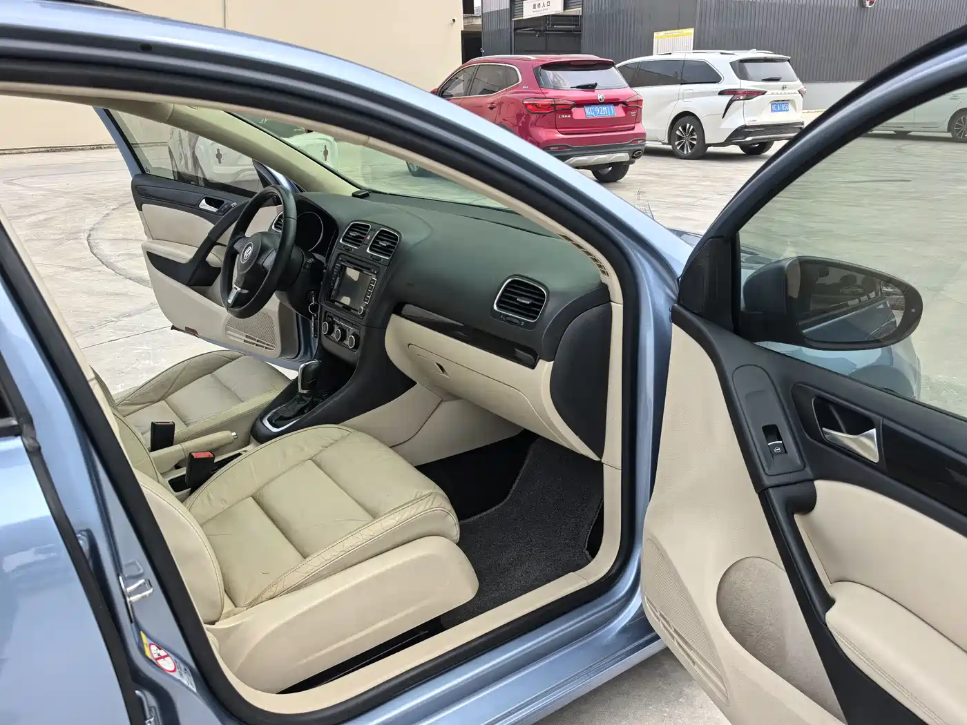 Volkswagen Golf 2011 1.4TSI Auto Luxury фото 8