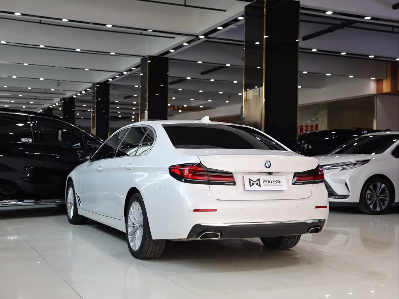 BMW 5 Series 2022 525Li Luxury Package фото 14