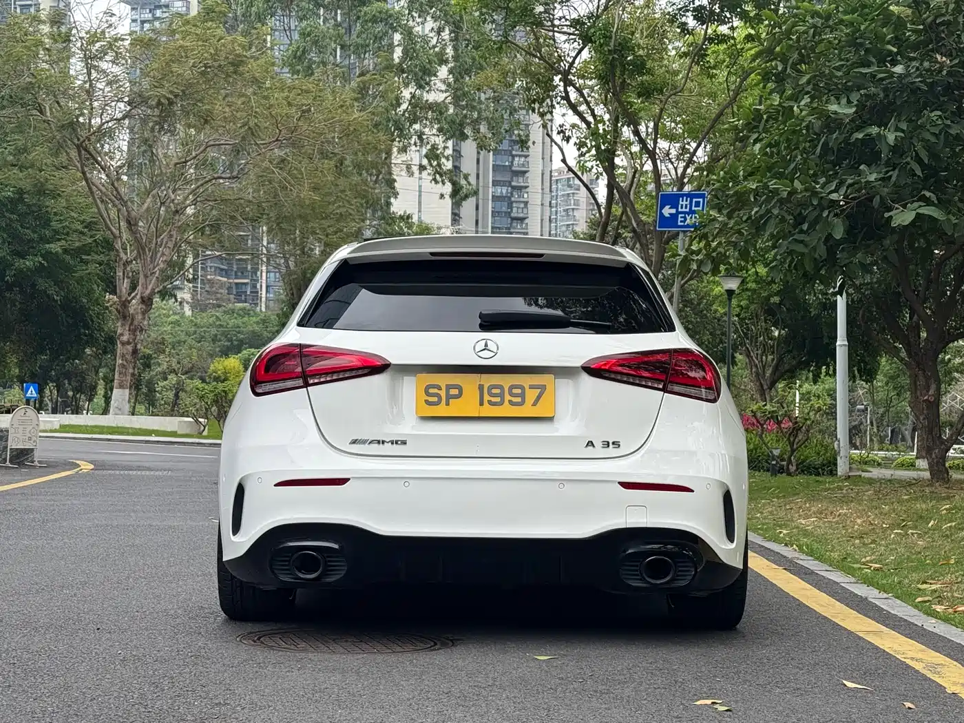 Mercedes-Benz A-Class AMG 2022 AMG A 35 L 4MATIC фото 6